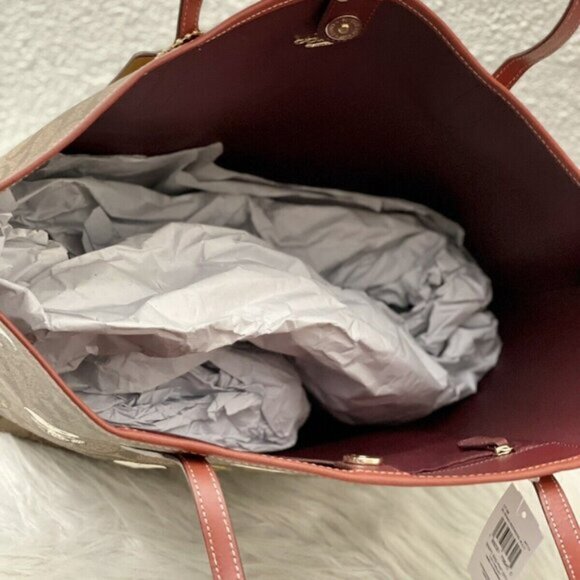 Coach X Peanuts City Tote In Signature Canvas With Snoopy Woodstock Print - Picture 4 of 4